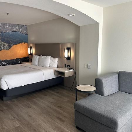 La Quinta Inn & Suites By Wyndham Albuquerque Midtown Extérieur photo